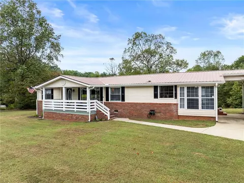 1689 Old State Rd, Pendergrass, GA 30567 photo 3
