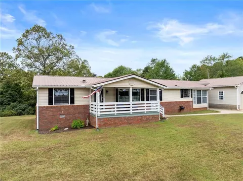 1689 Old State Rd, Pendergrass, GA 30567 photo 2
