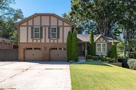 1280 Sanden Ferry Dr, Decatur, GA 30033