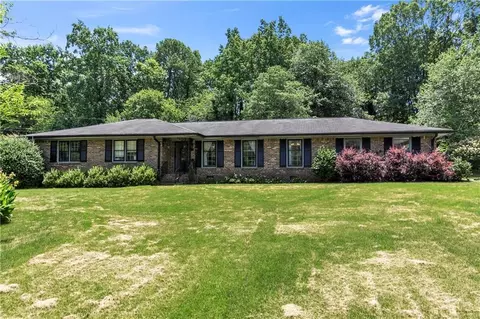 2532 Millbrook Dr, Snellville, GA 30078