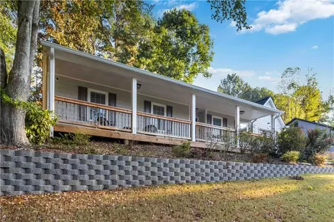 874 Fox Valley Dr, Stone Mountain, GA 30088