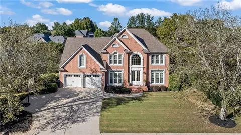 2082 Kinsmon Dr, Marietta, GA 30062