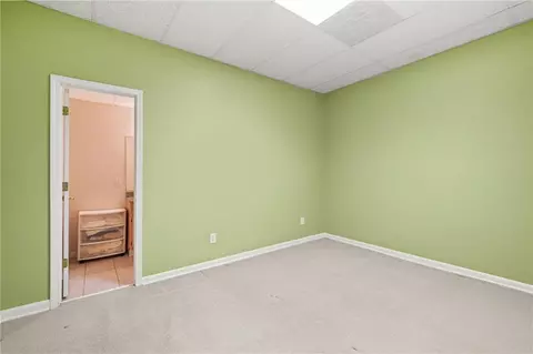 Bedroom - 559 Farmbrook Trl NE, Kennesaw, GA 30144 photo 6 of 7
