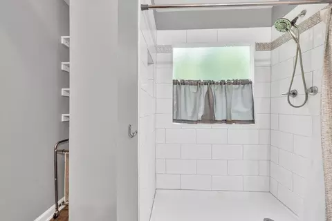 Bath - 1536 Riverview Rd, Monroe, GA 30655 photo 2 of 3