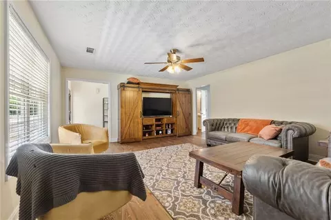 Living - 1927 Highway 16 E, Jackson, GA 30233 photo 2 of 2