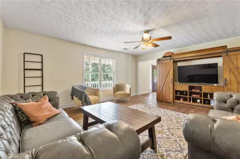 Living - 1927 Highway 16 E, Jackson, GA 30233 photo 1 of 2