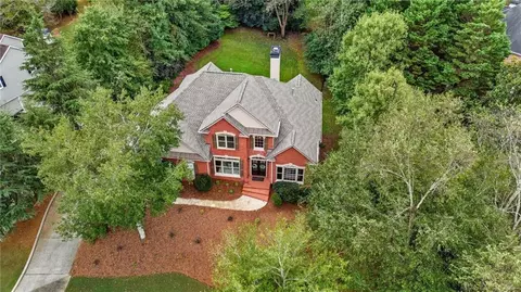 822 Lakeglen Dr, Suwanee, GA 30024