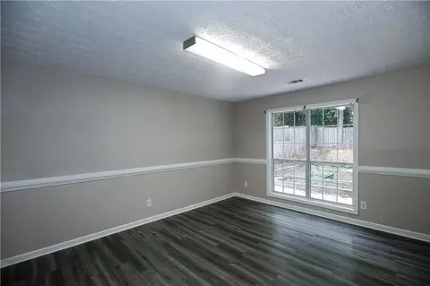 Living - 4114 Berkeley Mill Close, Duluth, GA 30096 photo 11 of 13
