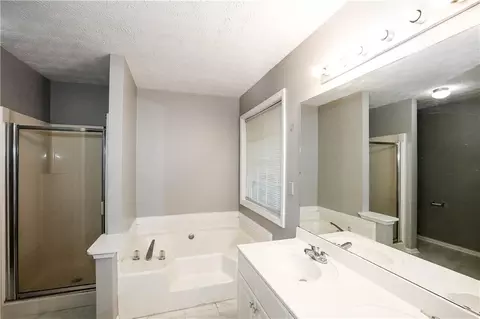 Bath - 4114 Berkeley Mill Close, Duluth, GA 30096 photo 1 of 7