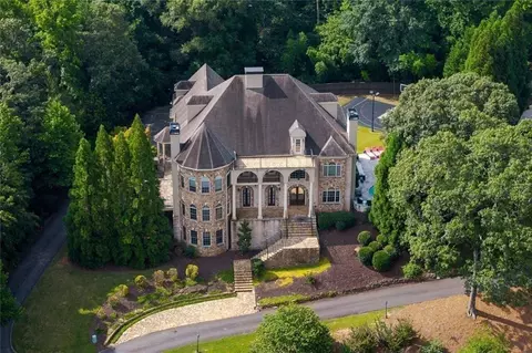 11140 W Rd, Roswell, GA 30075