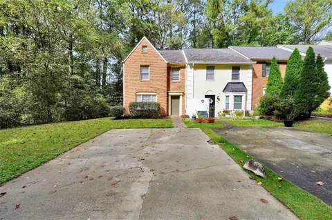 2813 New South Dr, Marietta, GA 30066