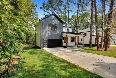 2784 Arborcrest Dr, Decatur, GA 30033