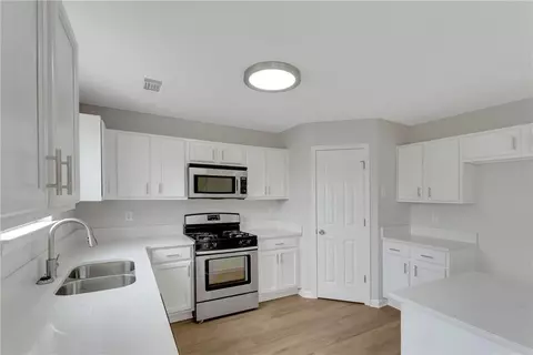 907 Brisley Cir, Hampton, GA 30228 photo 8