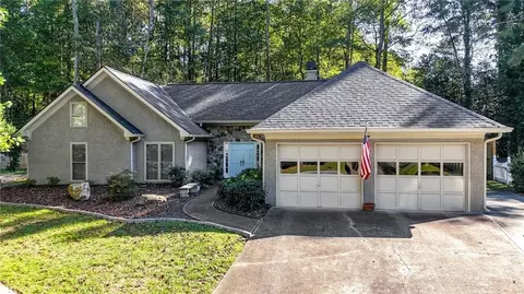 767 Edgewater Ln NW, Kennesaw, GA 30144