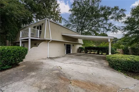 6300 Ponderosa Ct, Atlanta, GA 30349