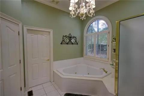 Bath - 6224 Waters Edge Dr, Covington, GA 30014 photo 5 of 9
