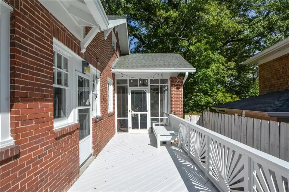 Exterior - 1285 Oxford Rd NE, Atlanta, GA 30306 photo 15 of 19