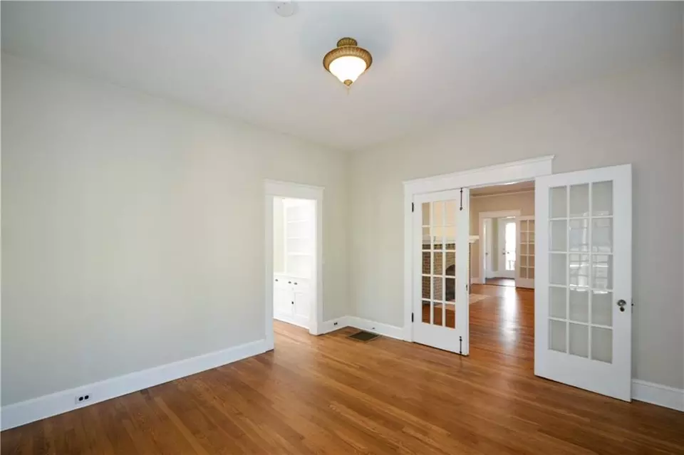 Living - 1285 Oxford Rd NE, Atlanta, GA 30306 photo 6 of 9