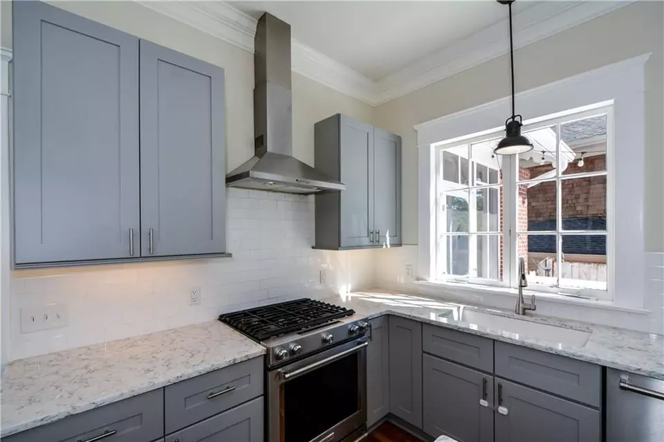 Kitchen - 1285 Oxford Rd NE, Atlanta, GA 30306 photo 5 of 5