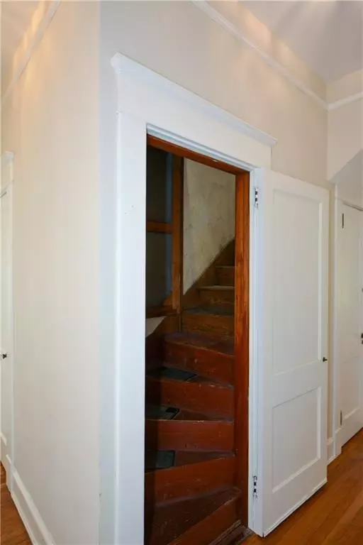 Entry Way - 1285 Oxford Rd NE, Atlanta, GA 30306 photo 4 of 4