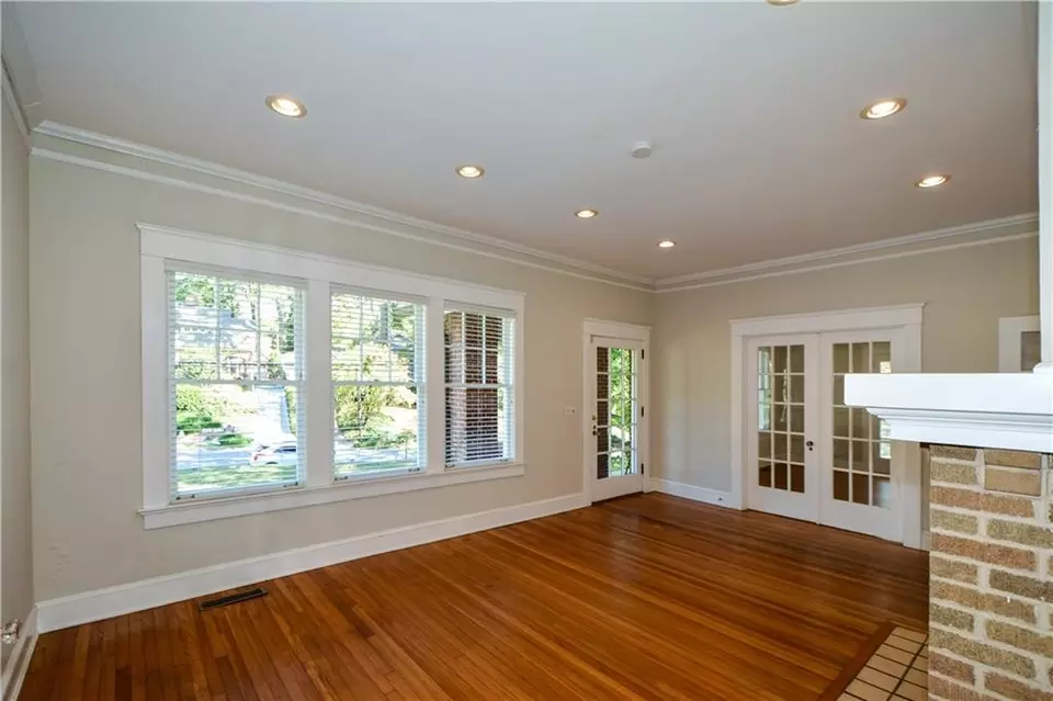 Living - 1285 Oxford Rd NE, Atlanta, GA 30306 photo 3 of 9