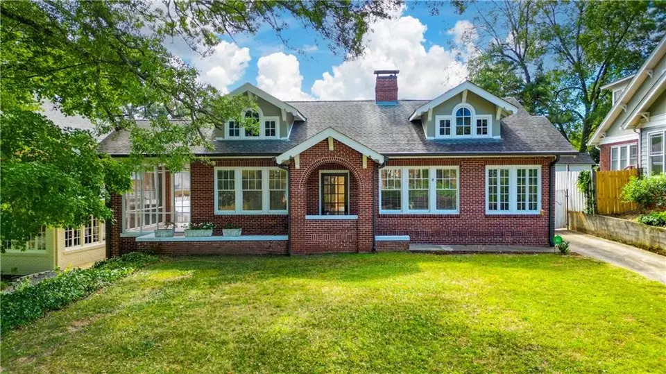 Exterior - 1285 Oxford Rd NE, Atlanta, GA 30306 photo 1 of 19
