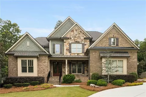 5212 Falkirk Dr, Dunwoody, GA 30338