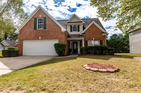 8273 Eastshore Dr, Union City, GA 30291