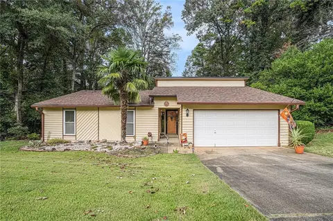 1355 Gray Rock Dr, Marietta, GA 30066