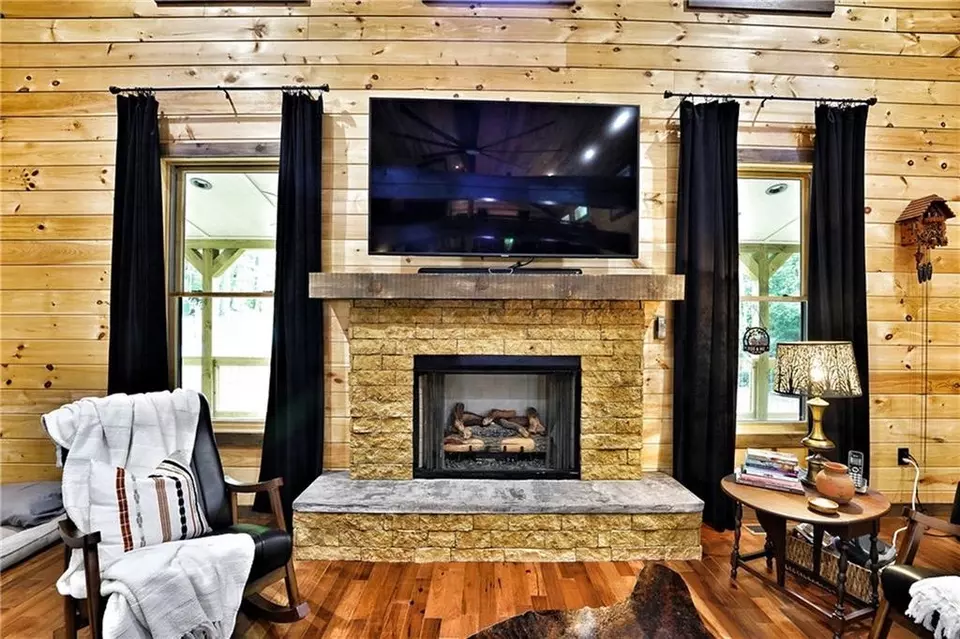 Living - 25 Rocky Dam Rd, Epworth, GA 30541 photo 3 of 4