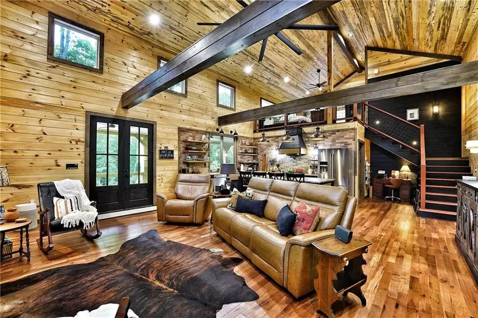 Living - 25 Rocky Dam Rd, Epworth, GA 30541 photo 2 of 4