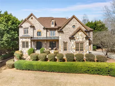 335 Creek Pt, Alpharetta, GA 30004