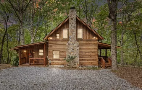 722 Yonah Mountain Rd, Cleveland, GA 30528