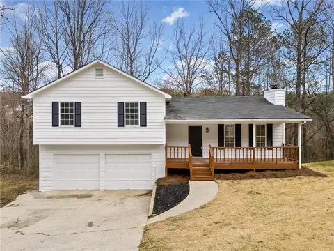 109 Brookside Ct, Dallas, GA 30132