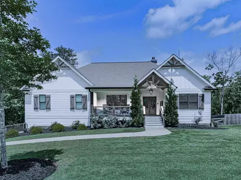 971 Cable Rd, Waleska, GA 30183