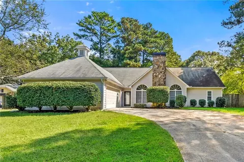 2045 Amber Creek Dr, Buford, GA 30519