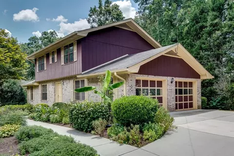 1534 Country Squire Ct, Decatur, GA 30033