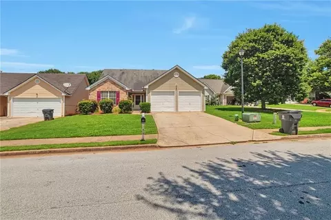 Exterior - 420 Spring Lake Ter, Covington, GA 30016 photo 2 of 4