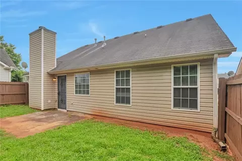 Exterior - 420 Spring Lake Ter, Covington, GA 30016 photo 3 of 4