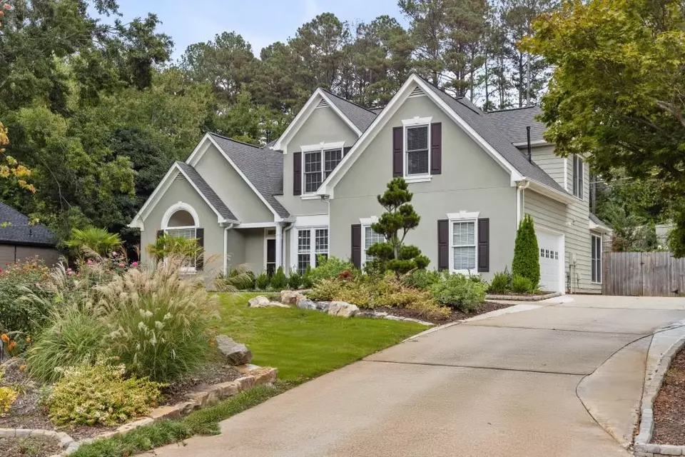 Exterior - 1575 Victoria Walk, Cumming, GA 30041 photo 2 of 10