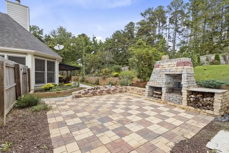 Exterior - 1575 Victoria Walk, Cumming, GA 30041 photo 5 of 10