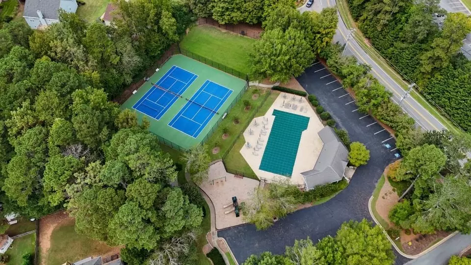 View/Area - 1575 Victoria Walk, Cumming, GA 30041 photo 5 of 6