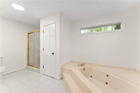 Bath - 3314 Mcclure Bridge Rd, Duluth, GA 30096 photo 5 of 6