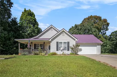 5303 Morgan Manor Dr, Lula, GA 30554