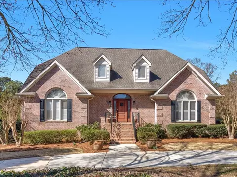 8531 N Shore Dr, Jonesboro, GA 30236