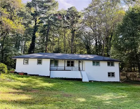 146 King David Dr SW, Lilburn, GA 30047