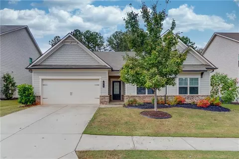 274 Brighton Park Cir, Hoschton, GA 30548