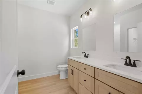 Bath - 54 Tabitha Page Ln, Toccoa, GA 30577 photo 1 of 3