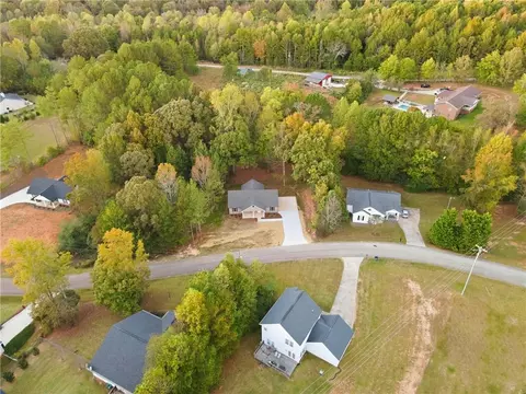 View/Area - 54 Tabitha Page Ln, Toccoa, GA 30577 photo 4 of 5