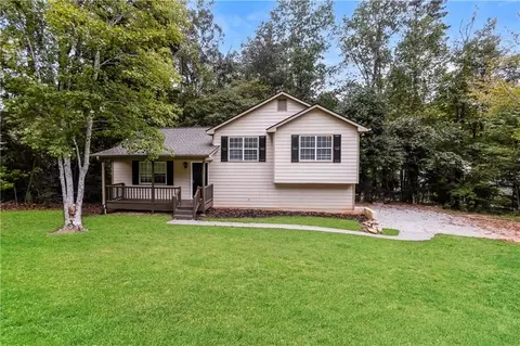 498 Remington Ln, Acworth, GA 30101